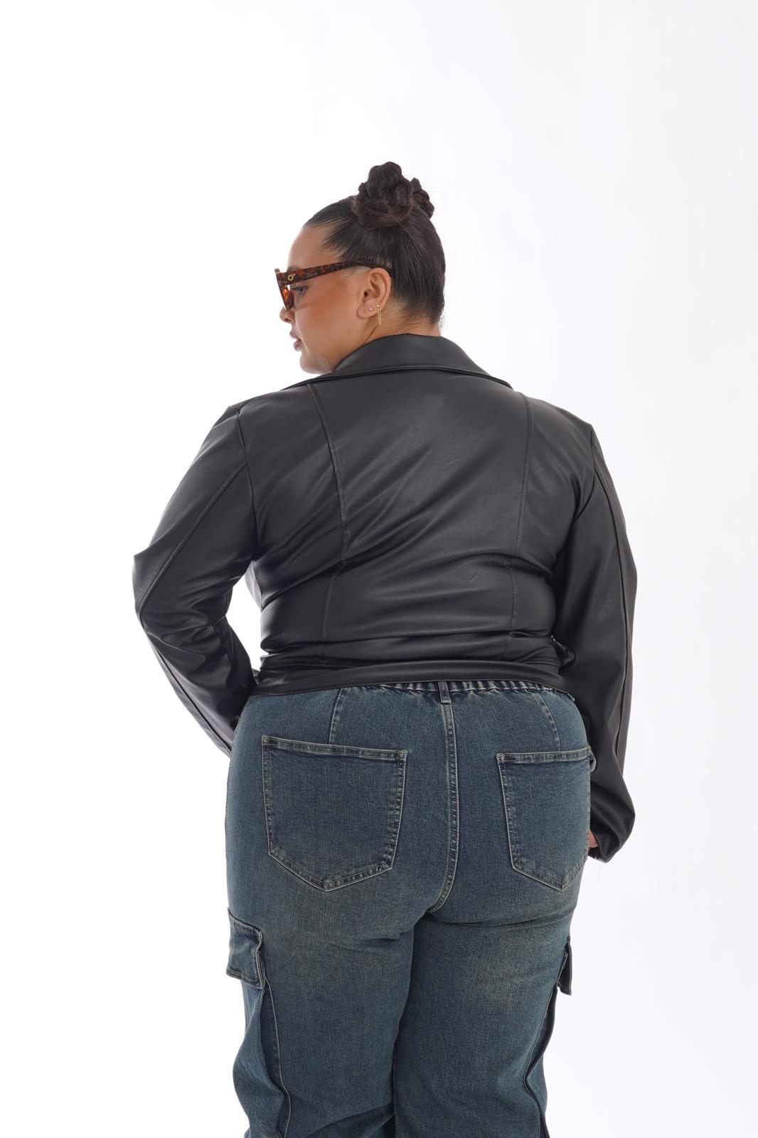 Chiodo in ecopelle nero