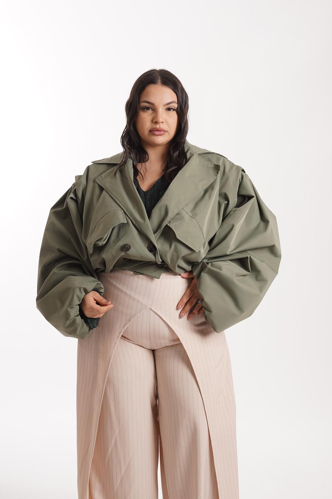 Trench Mavi crop verde