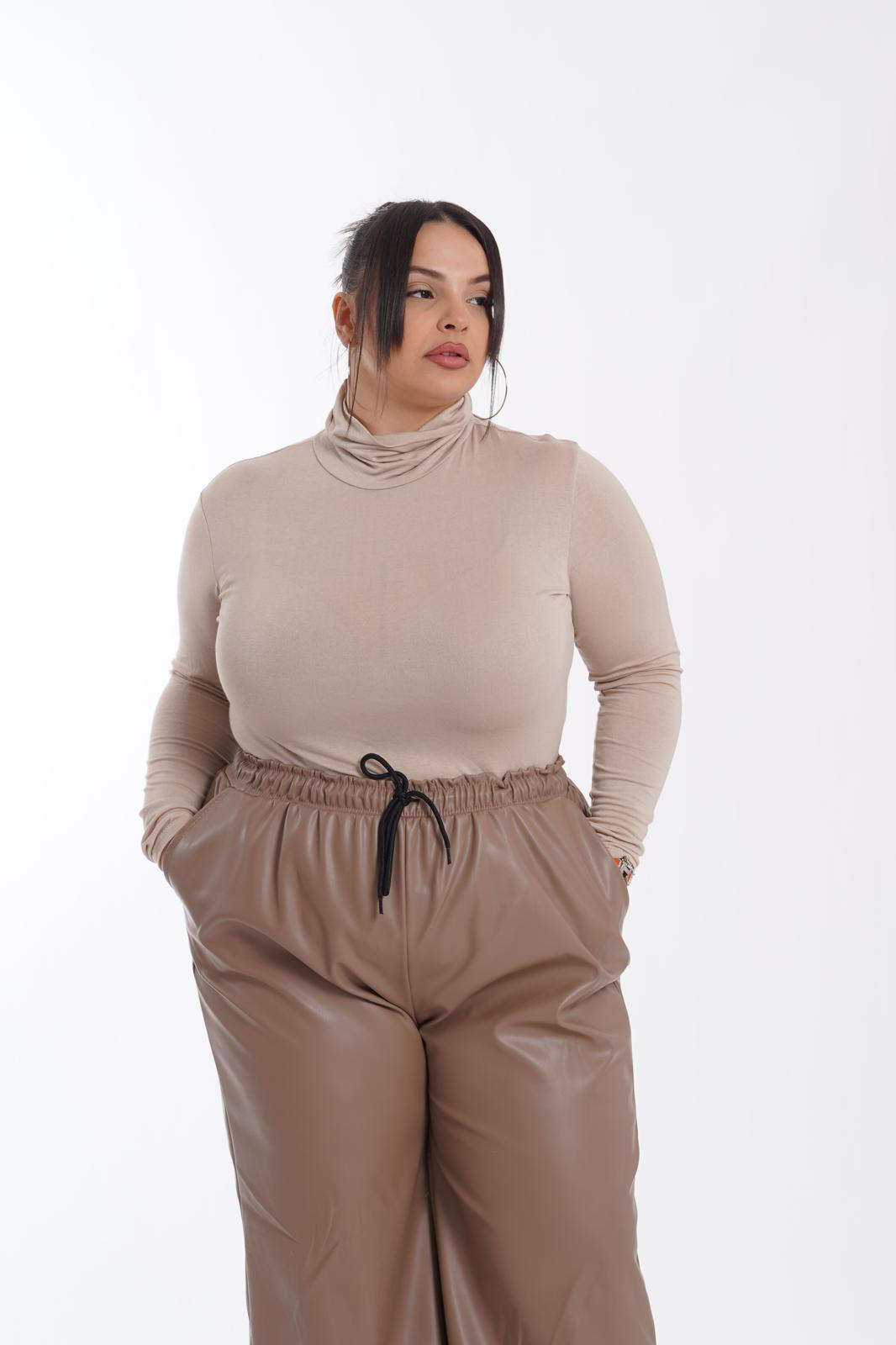 Body Semplicity Camilla collo alto panna