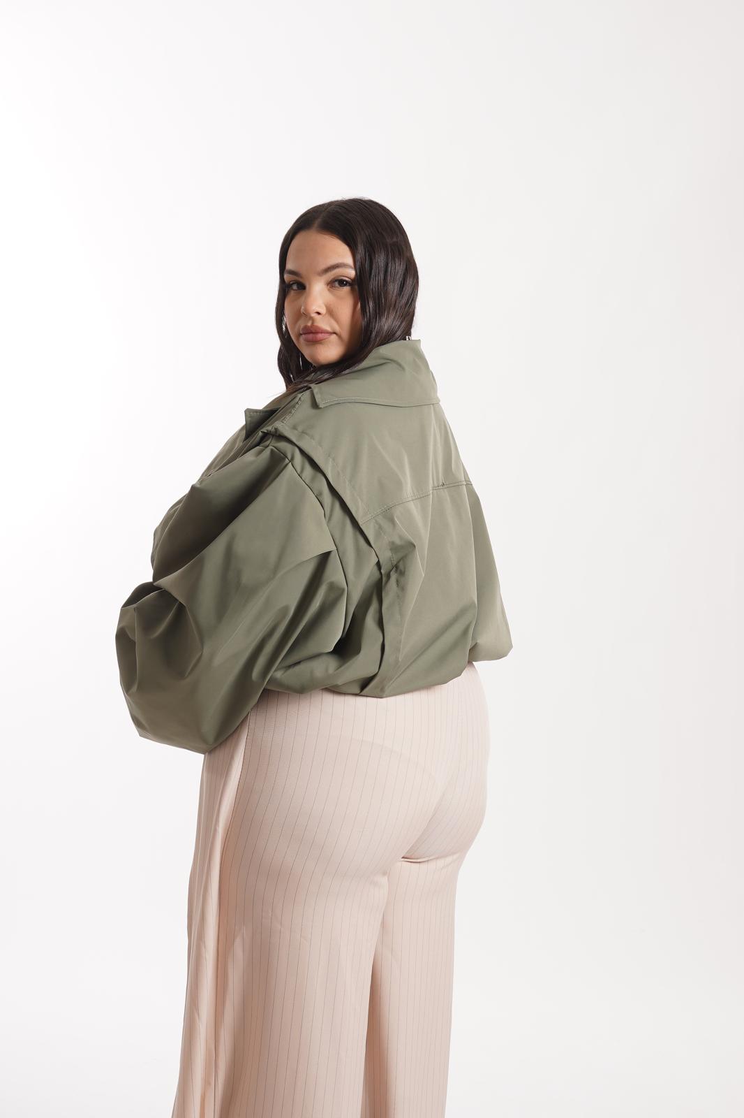 Trench Mavi crop verde