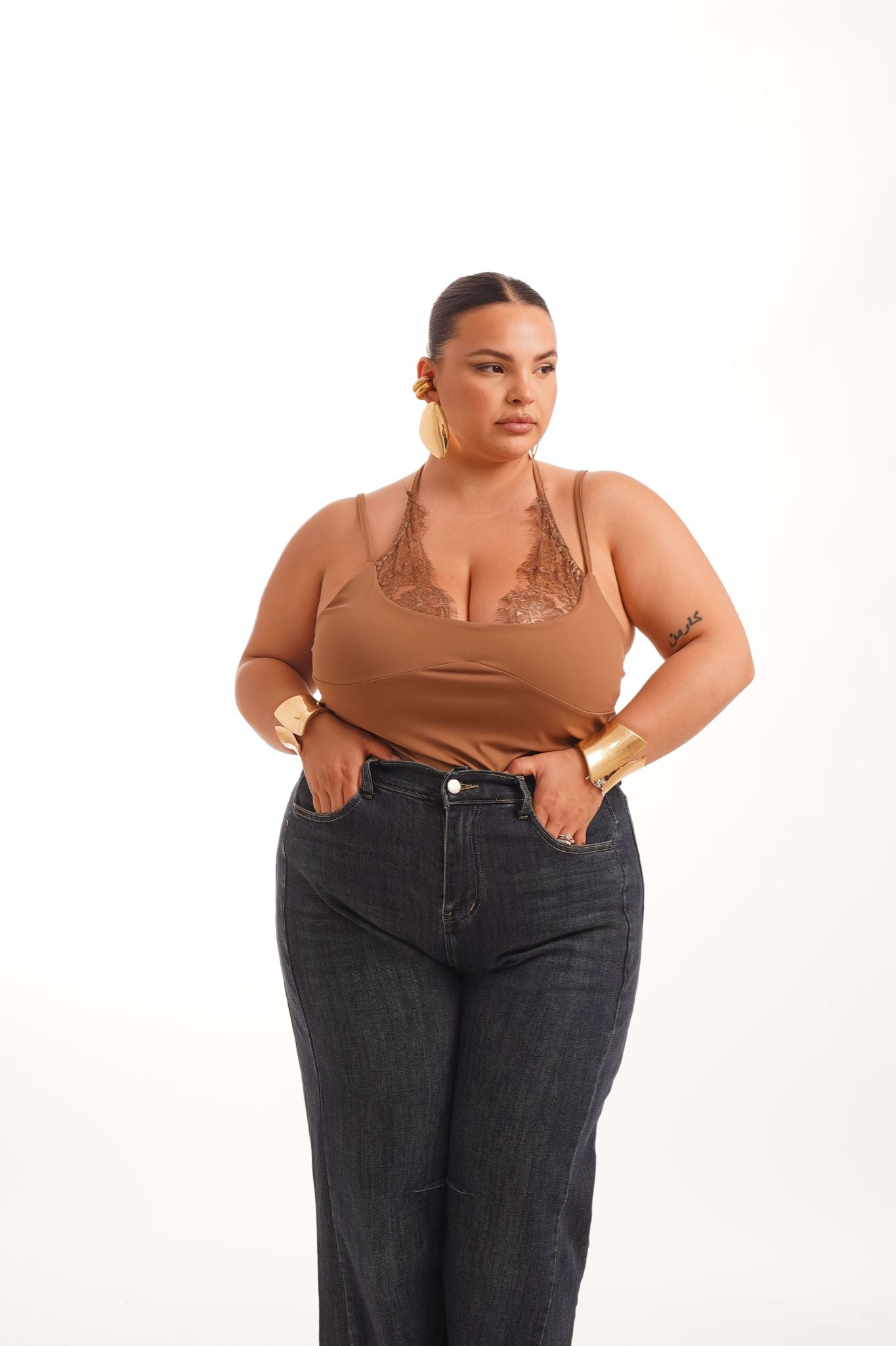 Body Lola Marrone
