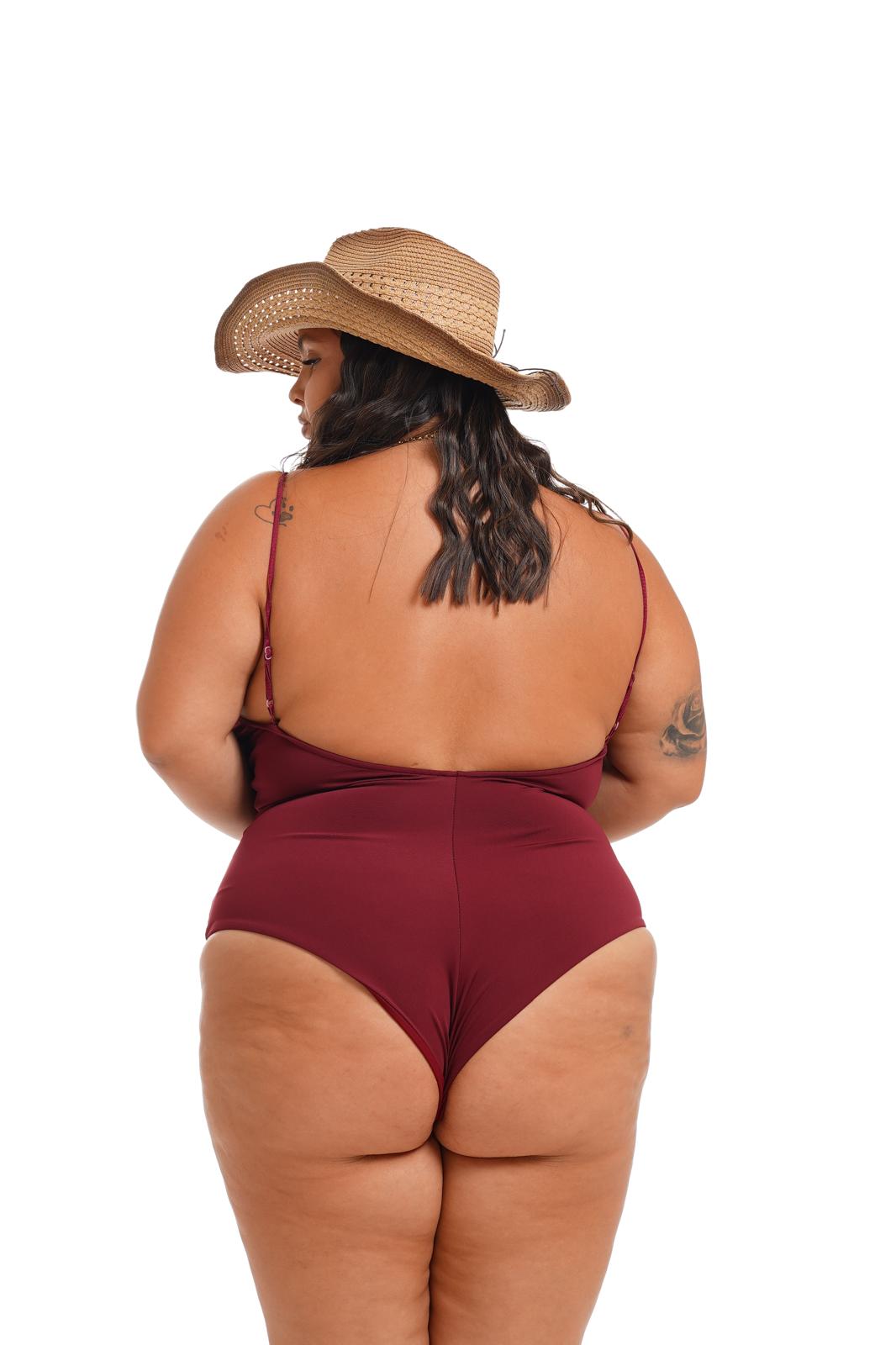 Costume Caila Bordeaux