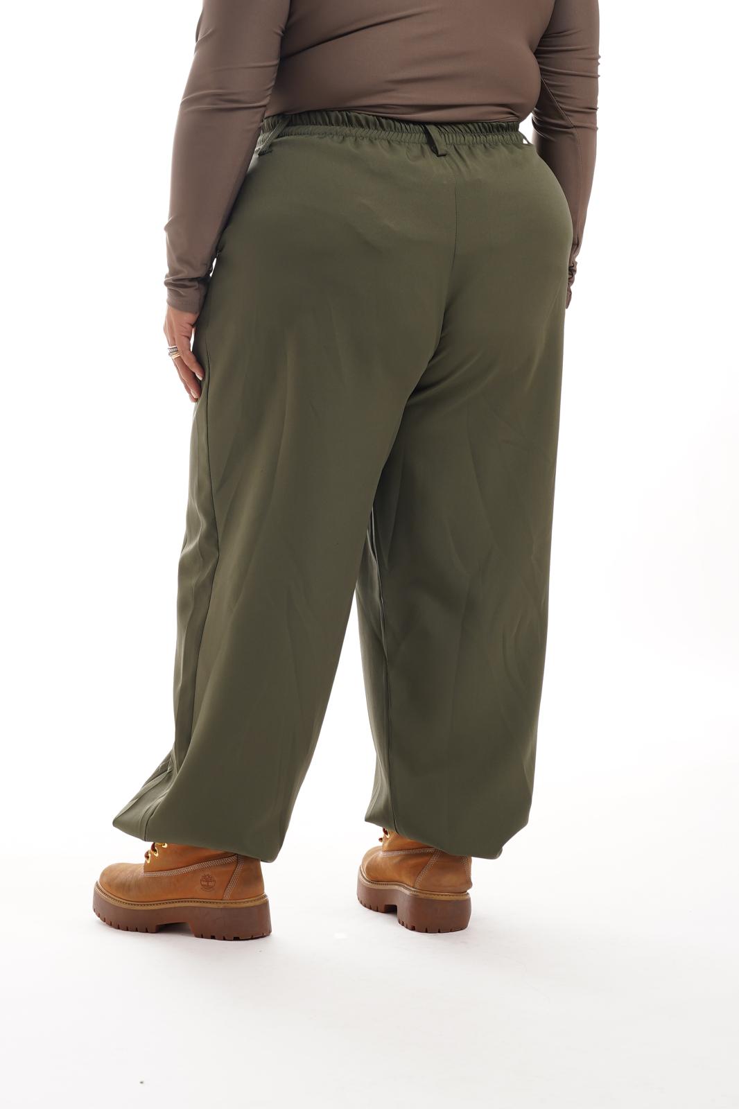 Pantalone Con Pinces Verde